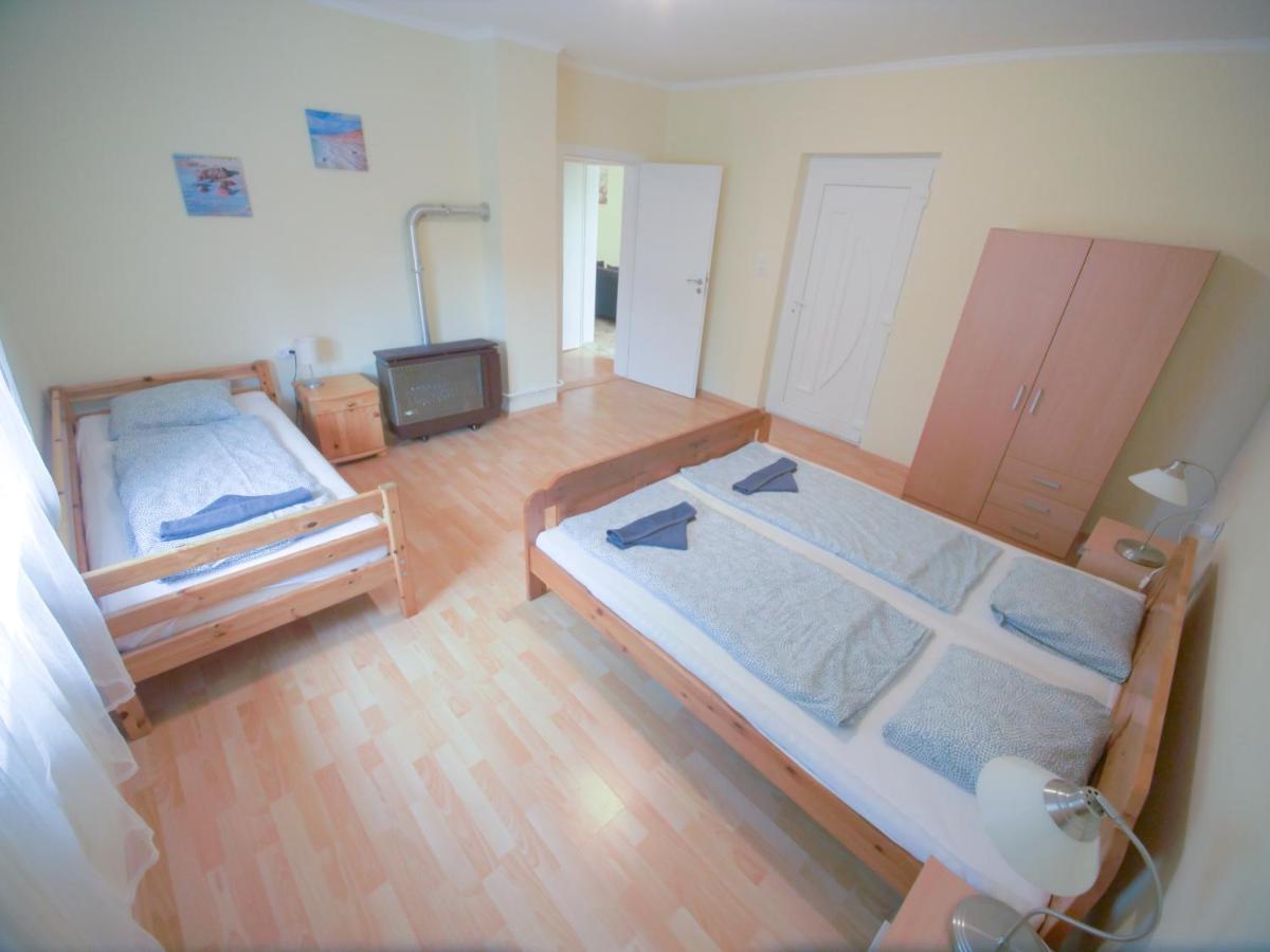 Estike Apartment Balatonlelle Exterior photo